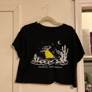 Cropped alien t shirt